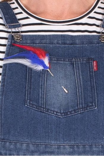 OLLY FEATHER PIN-Blue, Red and White OLLY FEATHER PIN-Blue, Red and White